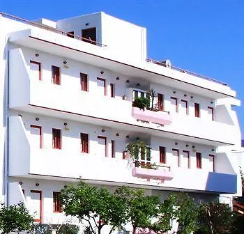 Aparthotel Stam & John 2*