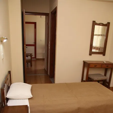 Stam & John Hotel apartamentowy 2*