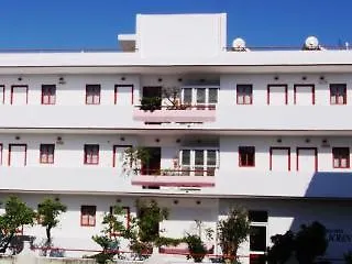 Aparthotel Stam & John 2*